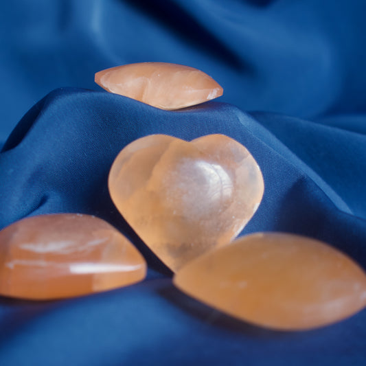 Corazones de selenita naranja