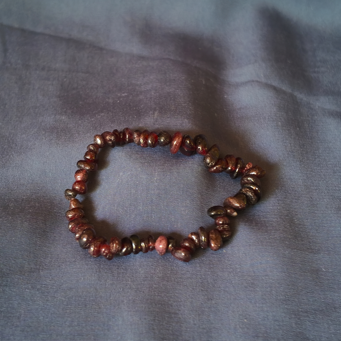 Pulsera chip piedra granate